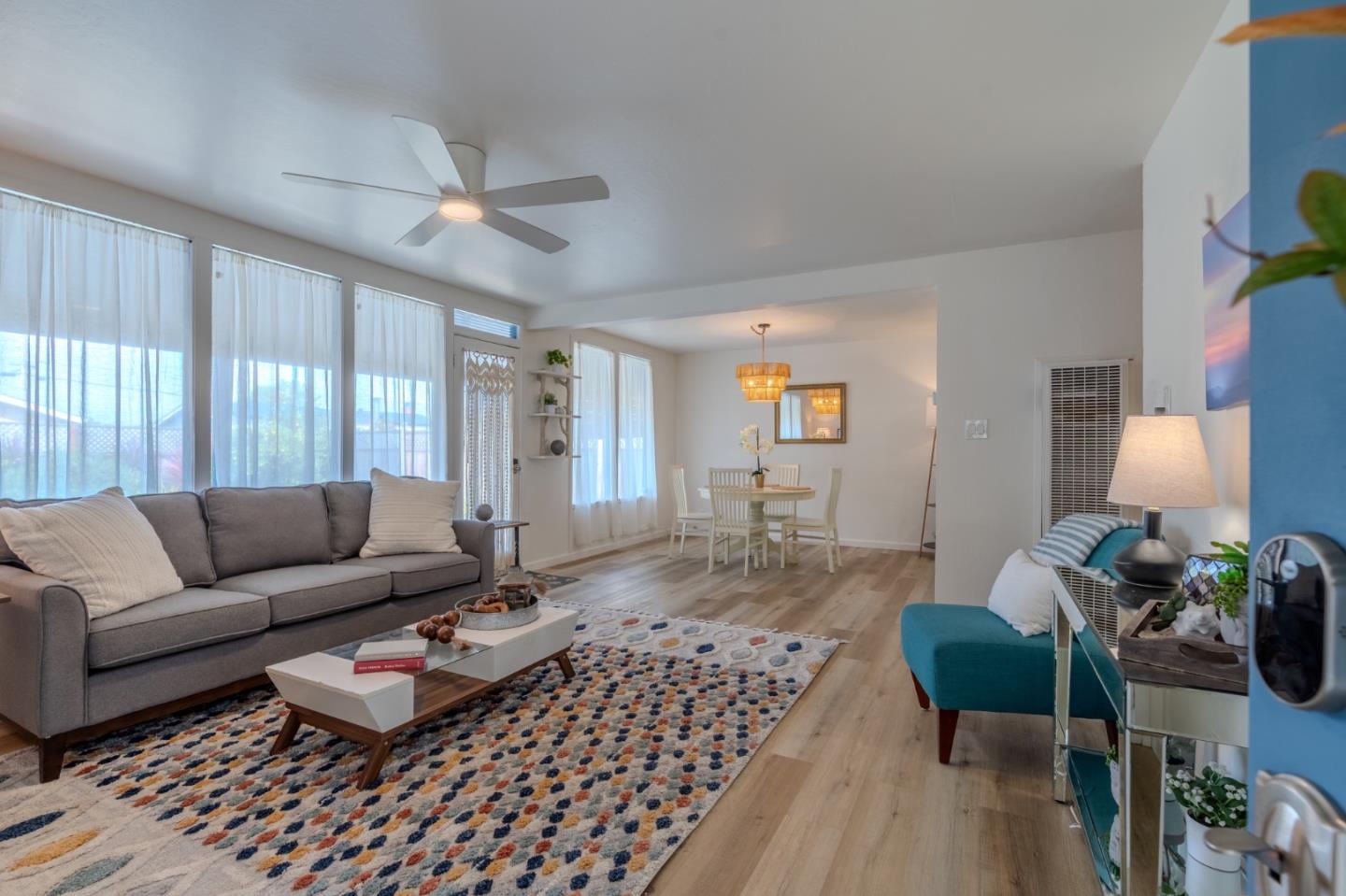 Detail Gallery Image 5 of 34 For 1324 Peralta Rd, Pacifica,  CA 94044 - 3 Beds | 2 Baths