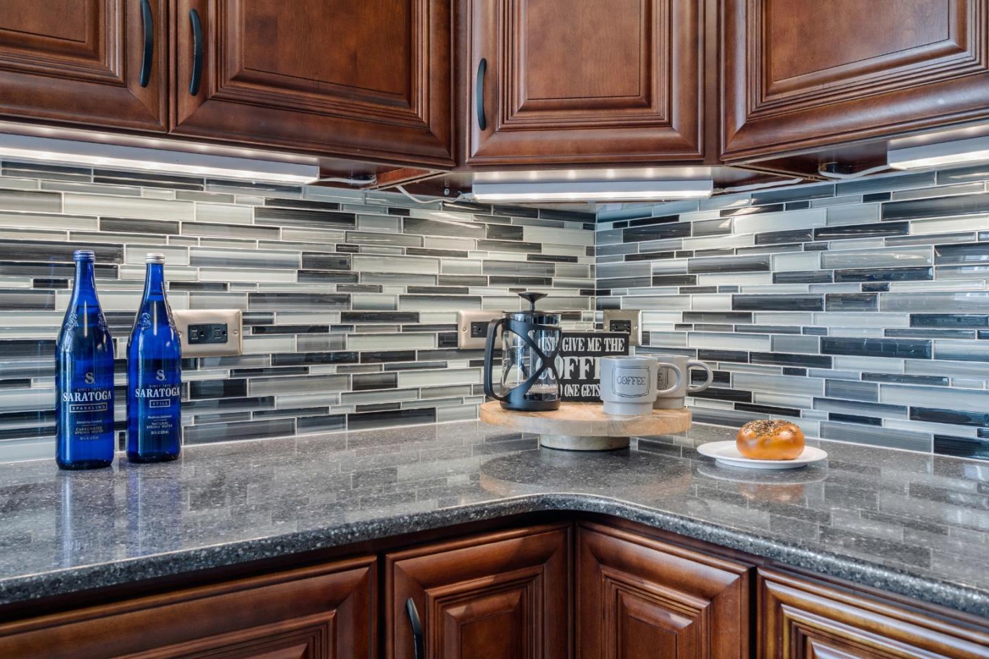 Detail Gallery Image 18 of 36 For 554 Scott Ave, Redwood City,  CA 94063 - 2 Beds | 1 Baths