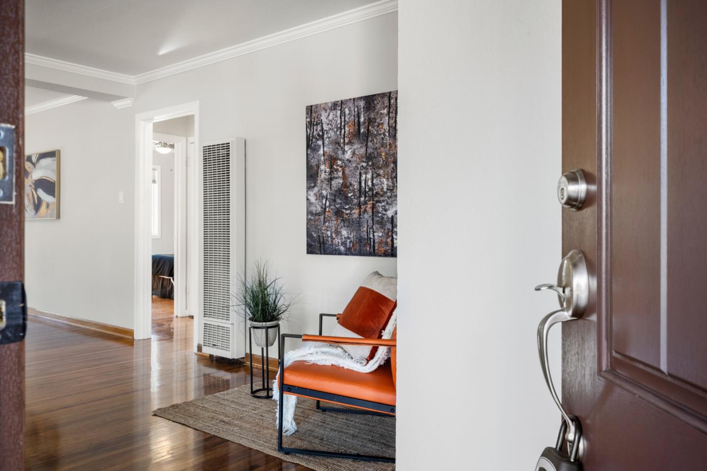 Detail Gallery Image 5 of 36 For 554 Scott Ave, Redwood City,  CA 94063 - 2 Beds | 1 Baths