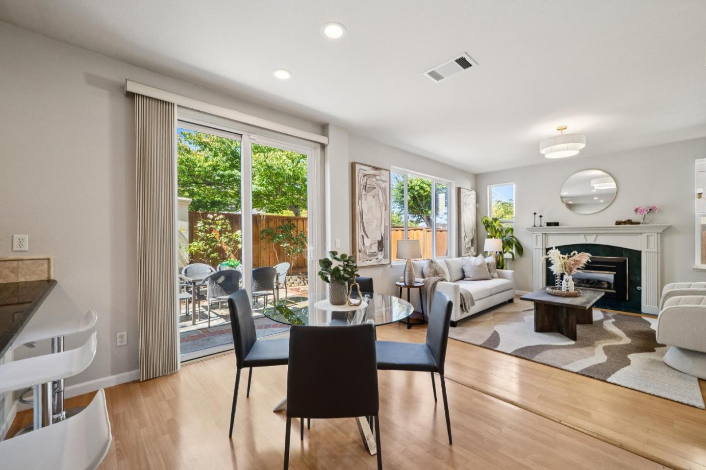 Detail Gallery Image 19 of 47 For 16 Cymbidium Cir, South San Francisco,  CA 94080 - 4 Beds | 2/1 Baths
