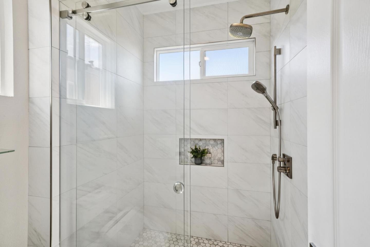 Detail Gallery Image 31 of 47 For 16 Cymbidium Cir, South San Francisco,  CA 94080 - 4 Beds | 2/1 Baths