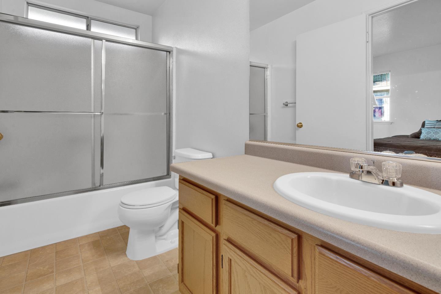 Detail Gallery Image 12 of 22 For 310 Mustang Ct #D,  King City,  CA 93930 - 2 Beds | 1/1 Baths