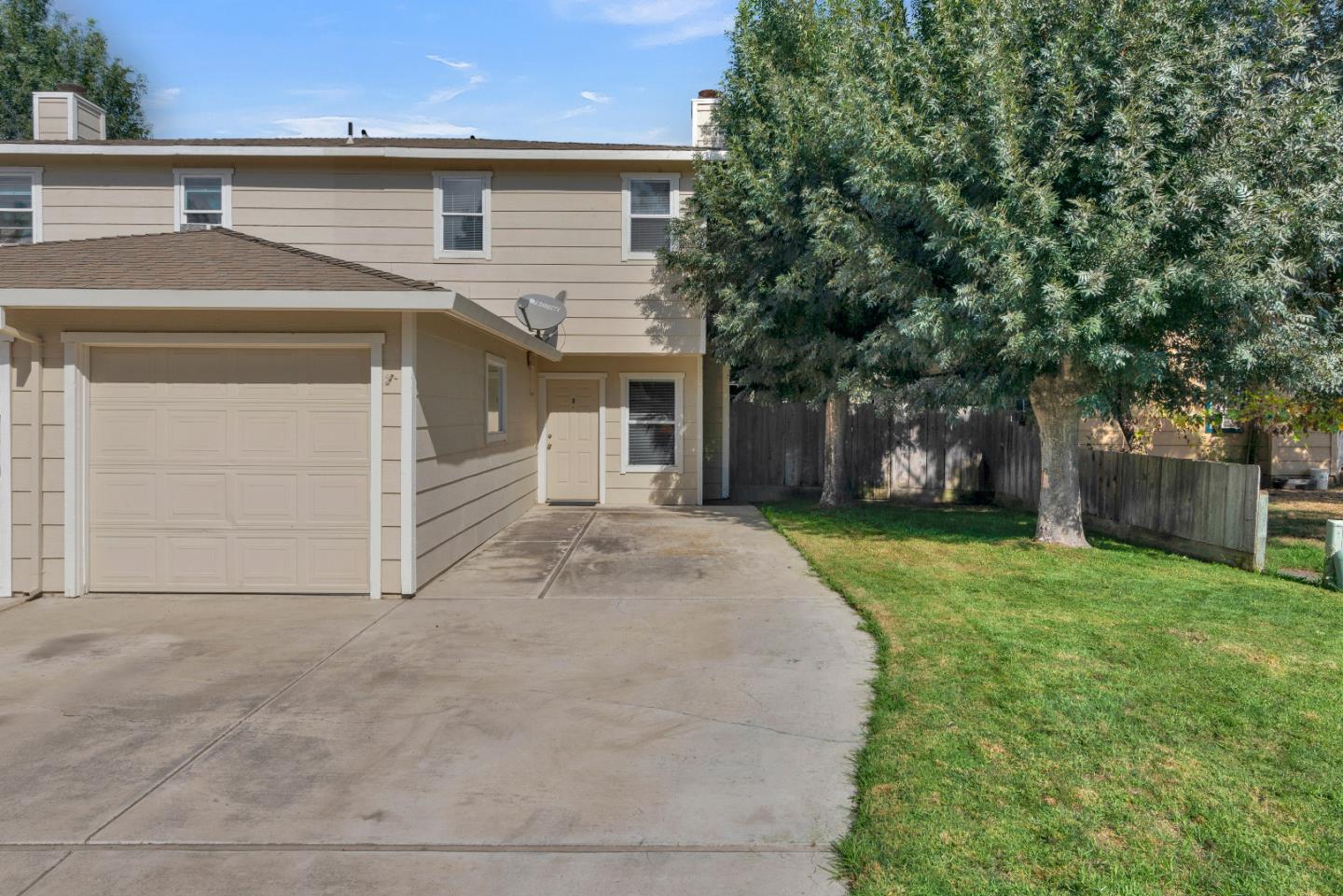 Detail Gallery Image 2 of 22 For 310 Mustang Ct #D,  King City,  CA 93930 - 2 Beds | 1/1 Baths