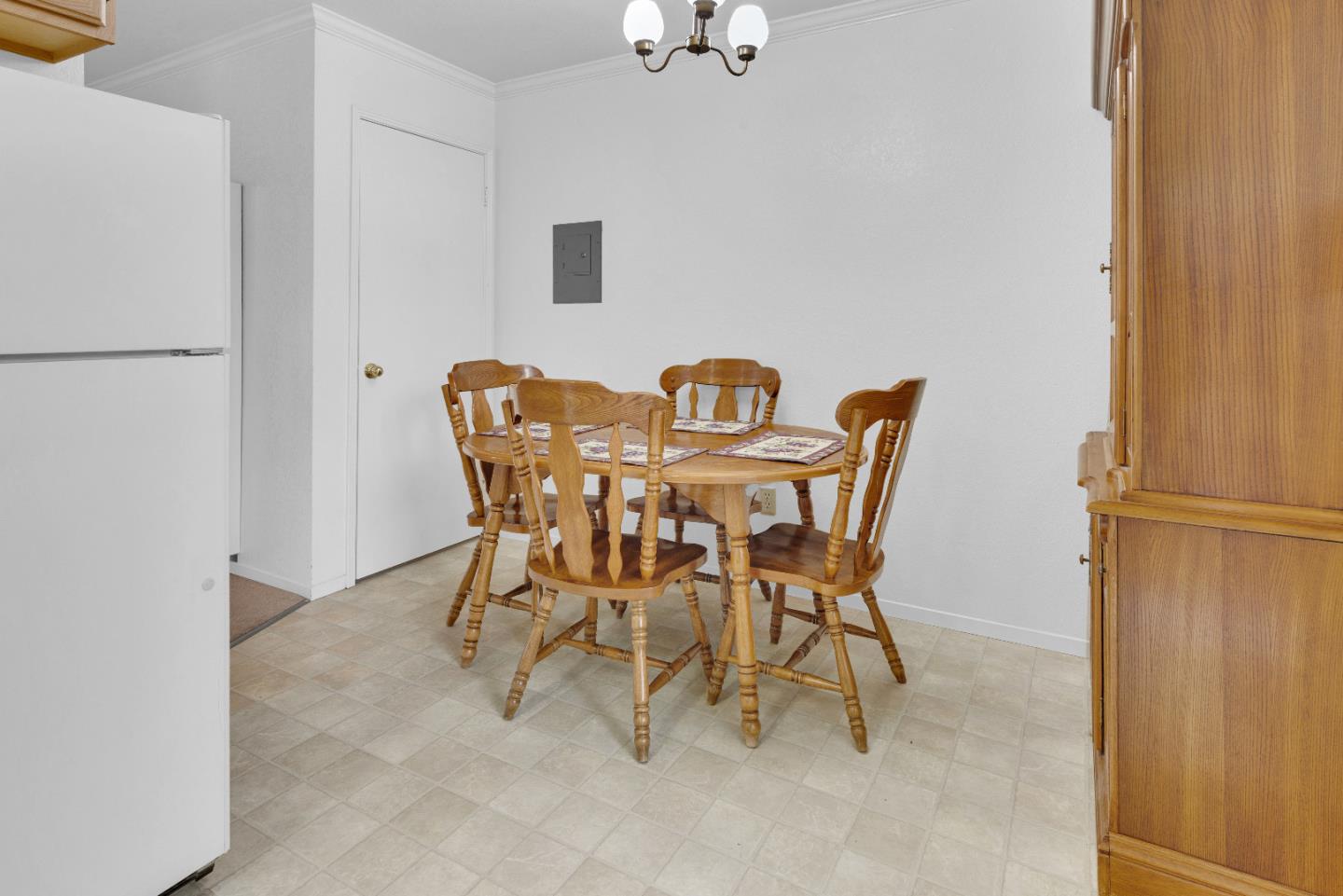 Detail Gallery Image 7 of 22 For 310 Mustang Ct #D,  King City,  CA 93930 - 2 Beds | 1/1 Baths