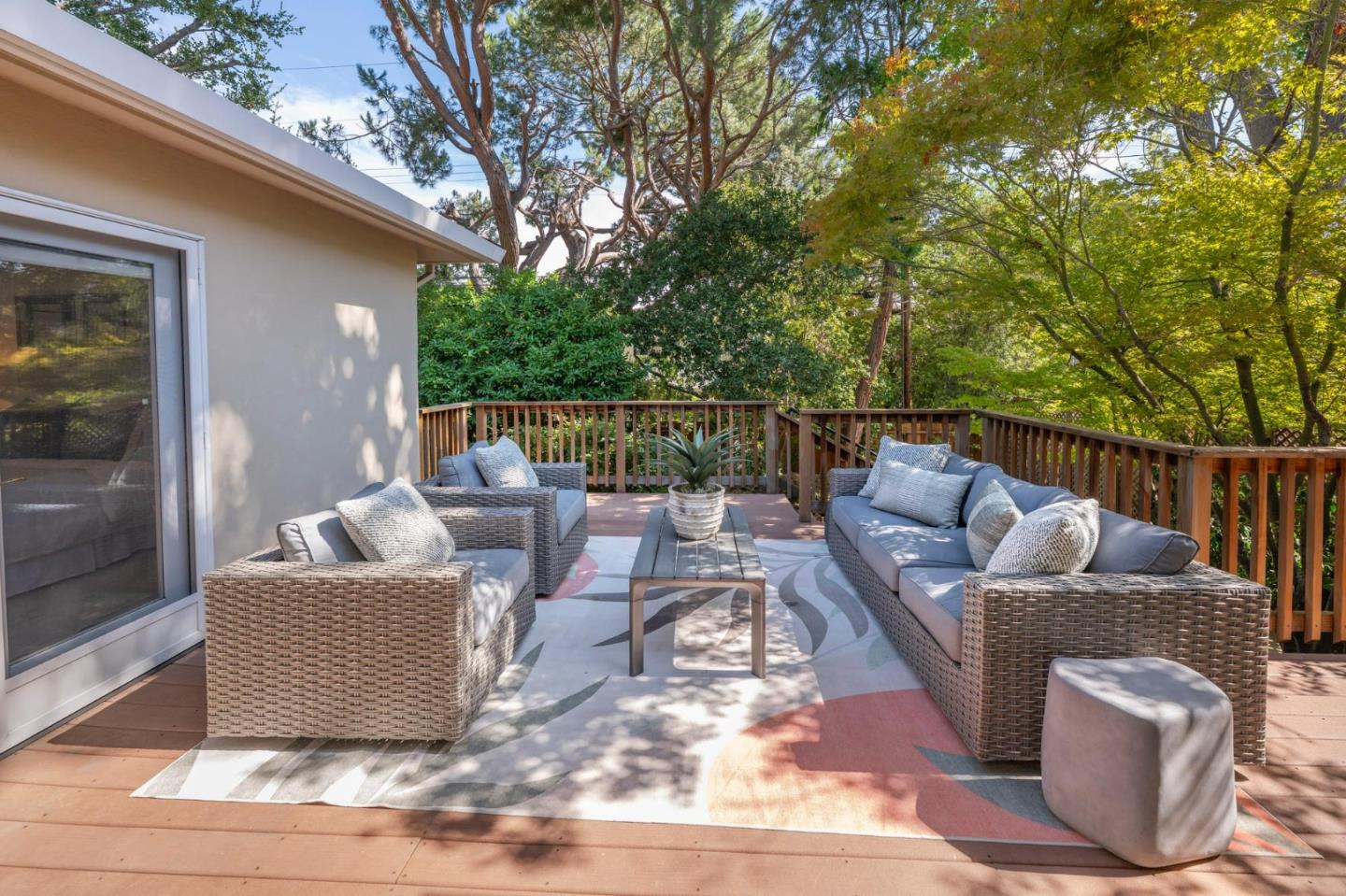 Detail Gallery Image 16 of 21 For 505 Castilian Way, San Mateo,  CA 94402 - 3 Beds | 2 Baths