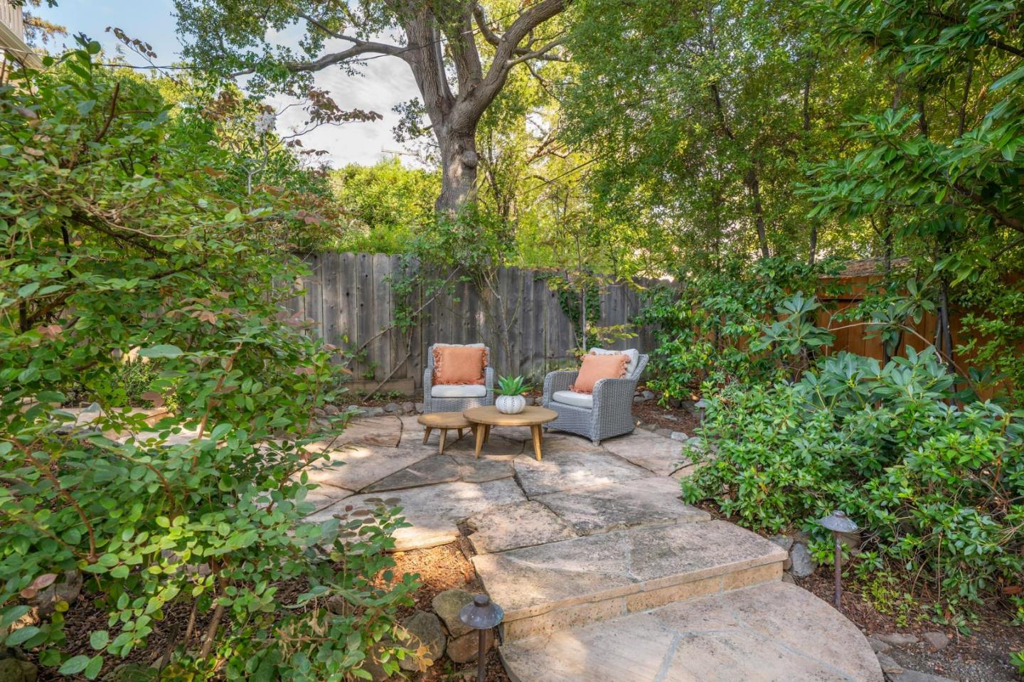 Detail Gallery Image 19 of 21 For 505 Castilian Way, San Mateo,  CA 94402 - 3 Beds | 2 Baths