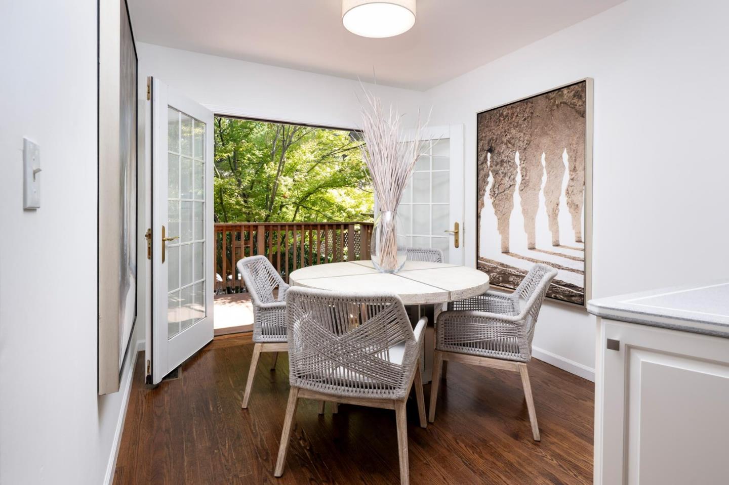 Detail Gallery Image 8 of 21 For 505 Castilian Way, San Mateo,  CA 94402 - 3 Beds | 2 Baths