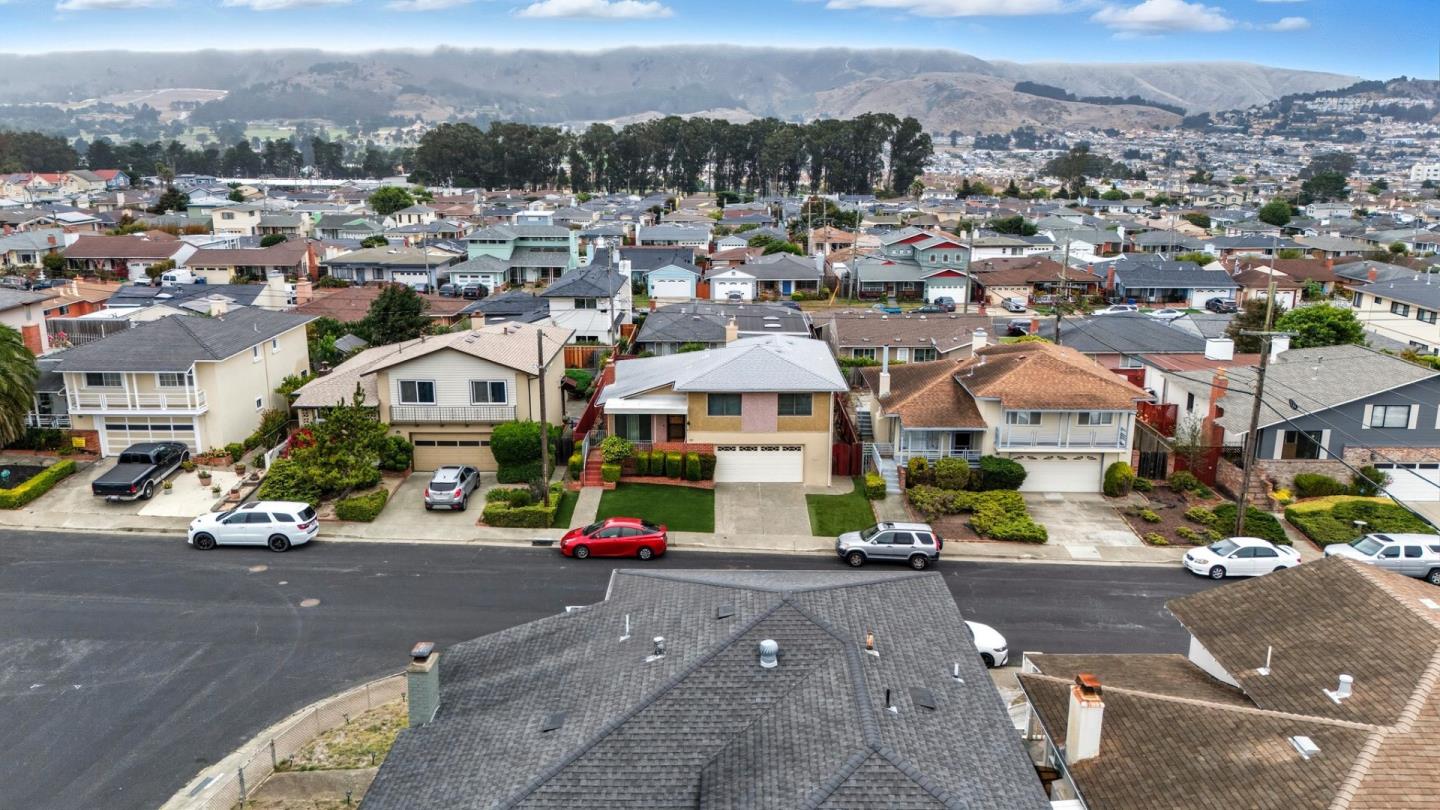Detail Gallery Image 5 of 5 For 556 Keoncrest Dr, South San Francisco,  CA 94080 - 3 Beds | 2/1 Baths