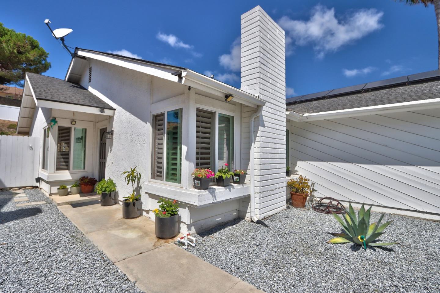 Detail Gallery Image 5 of 40 For 373 Mainsail Rd, Oceanside,  CA 92054 - 3 Beds | 2 Baths