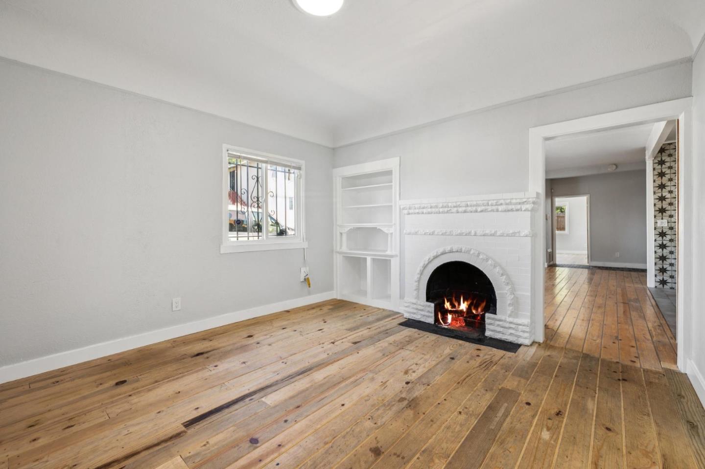 Detail Gallery Image 12 of 49 For 2330 35th Ave, Oakland,  CA 94601 - 3 Beds | 2 Baths