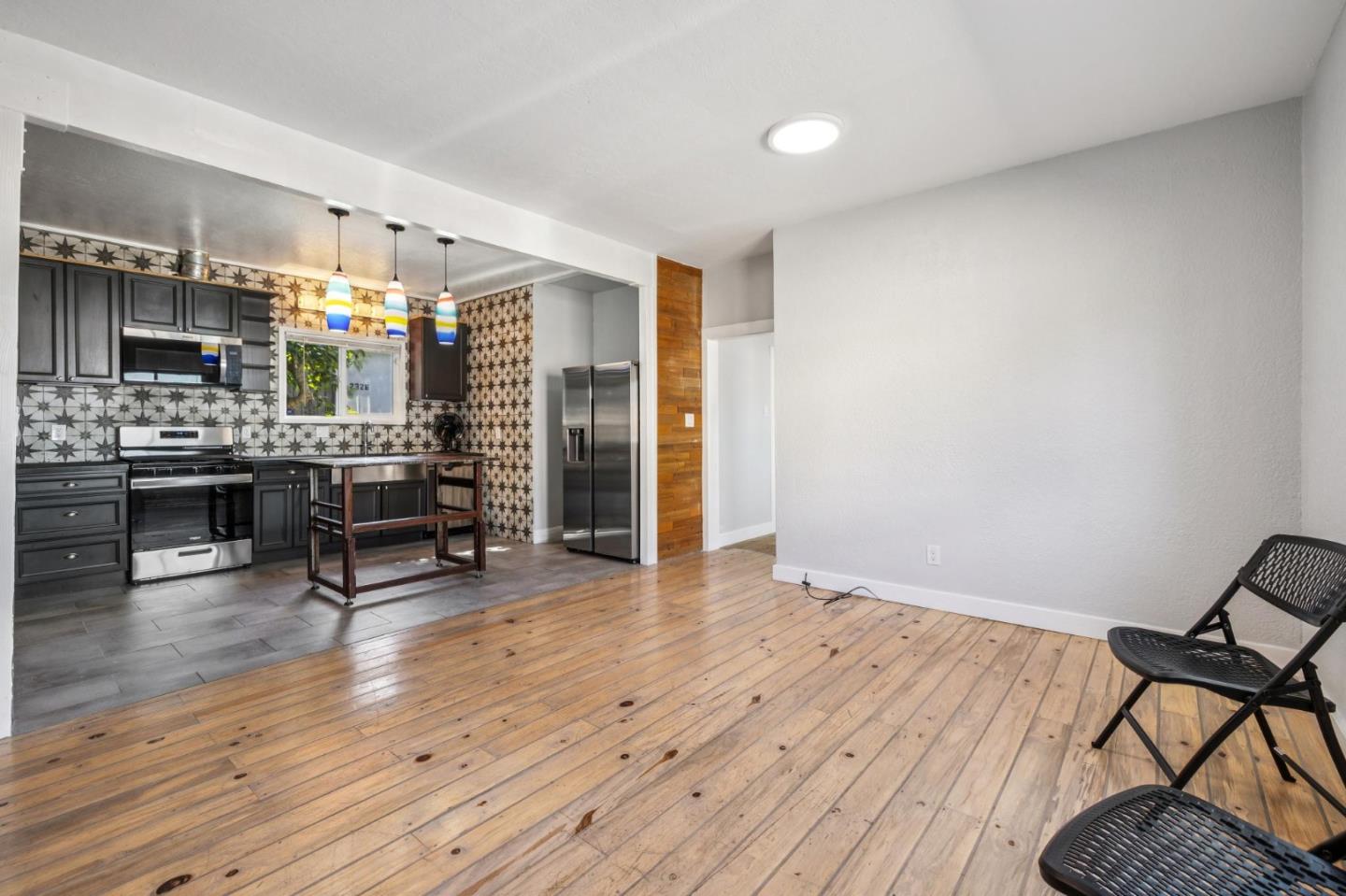 Detail Gallery Image 15 of 49 For 2330 35th Ave, Oakland,  CA 94601 - 3 Beds | 2 Baths