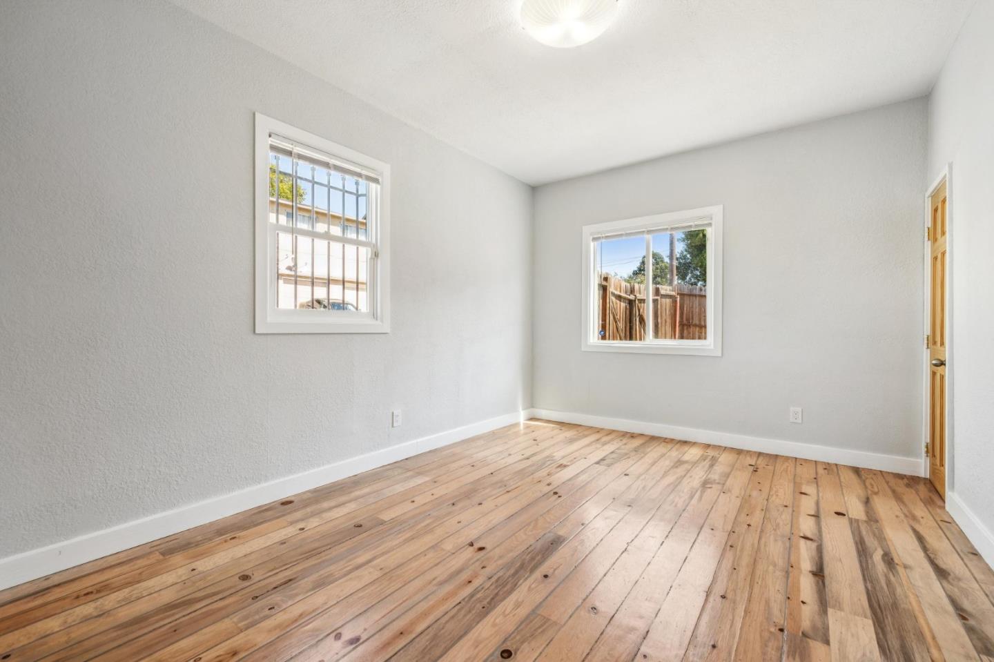 Detail Gallery Image 34 of 49 For 2330 35th Ave, Oakland,  CA 94601 - 3 Beds | 2 Baths