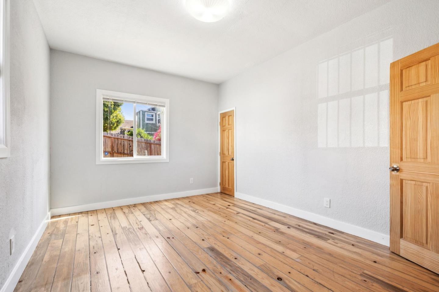 Detail Gallery Image 35 of 49 For 2330 35th Ave, Oakland,  CA 94601 - 3 Beds | 2 Baths