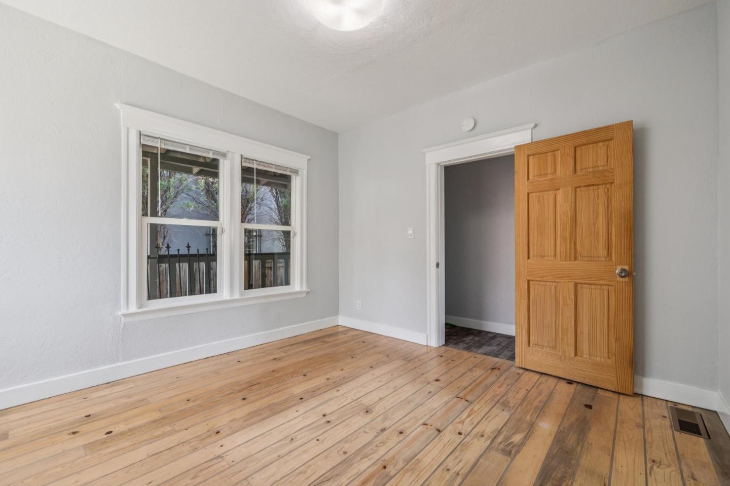 Detail Gallery Image 39 of 49 For 2330 35th Ave, Oakland,  CA 94601 - 3 Beds | 2 Baths