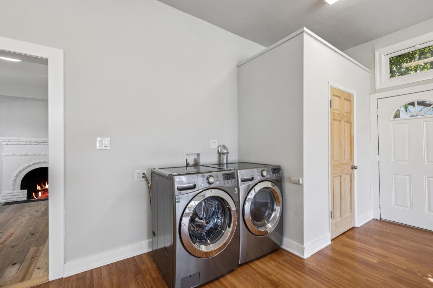 Detail Gallery Image 8 of 49 For 2330 35th Ave, Oakland,  CA 94601 - 3 Beds | 2 Baths