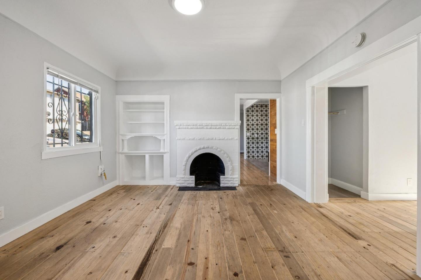 Detail Gallery Image 9 of 49 For 2330 35th Ave, Oakland,  CA 94601 - 3 Beds | 2 Baths