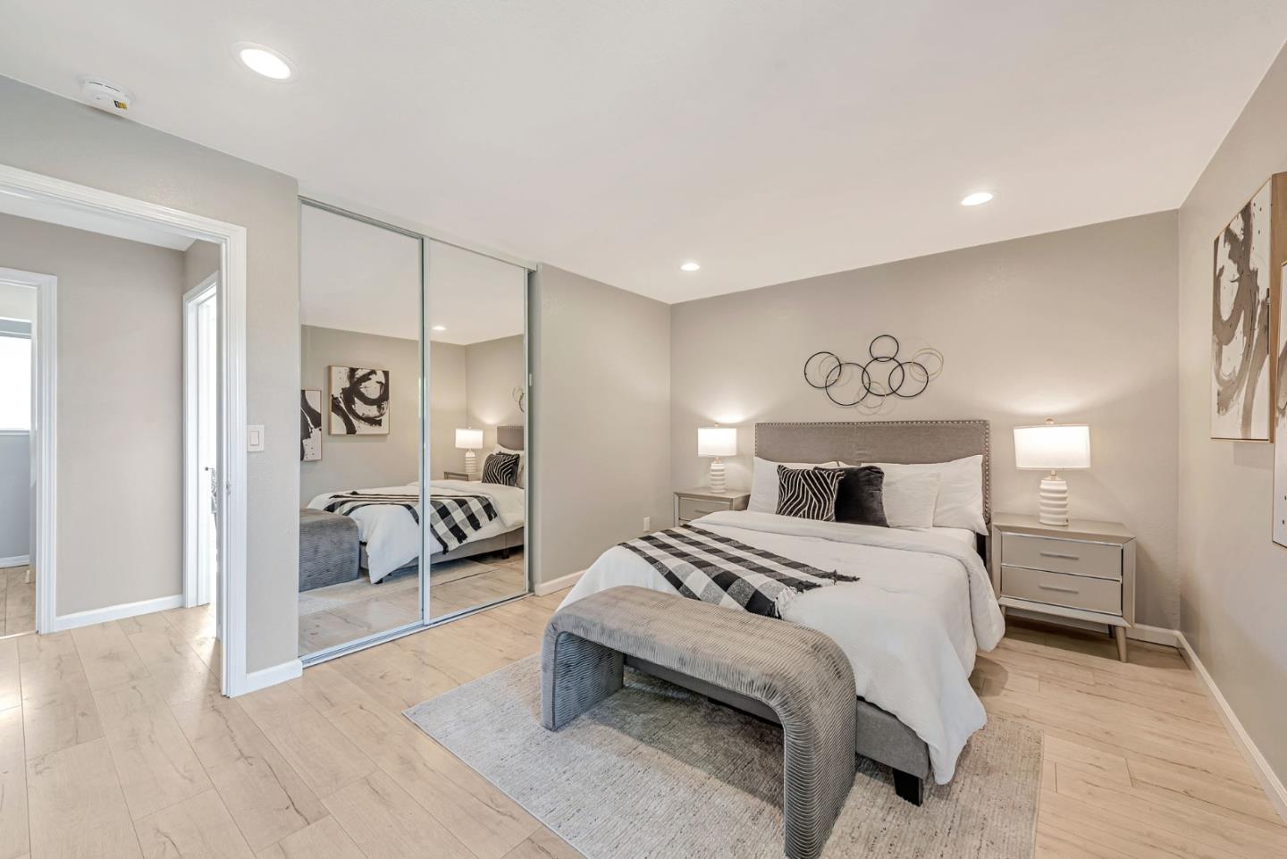 Detail Gallery Image 14 of 20 For 236 E Red Oak Dr #P,  Sunnyvale,  CA 94086 - 2 Beds | 1/1 Baths