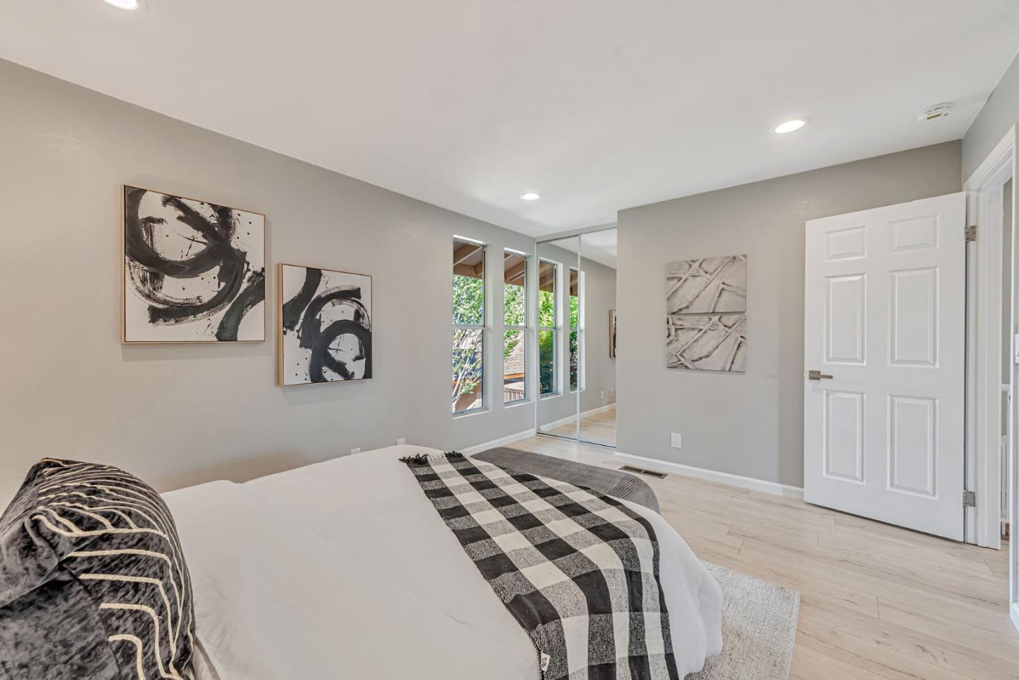 Detail Gallery Image 15 of 20 For 236 E Red Oak Dr #P,  Sunnyvale,  CA 94086 - 2 Beds | 1/1 Baths