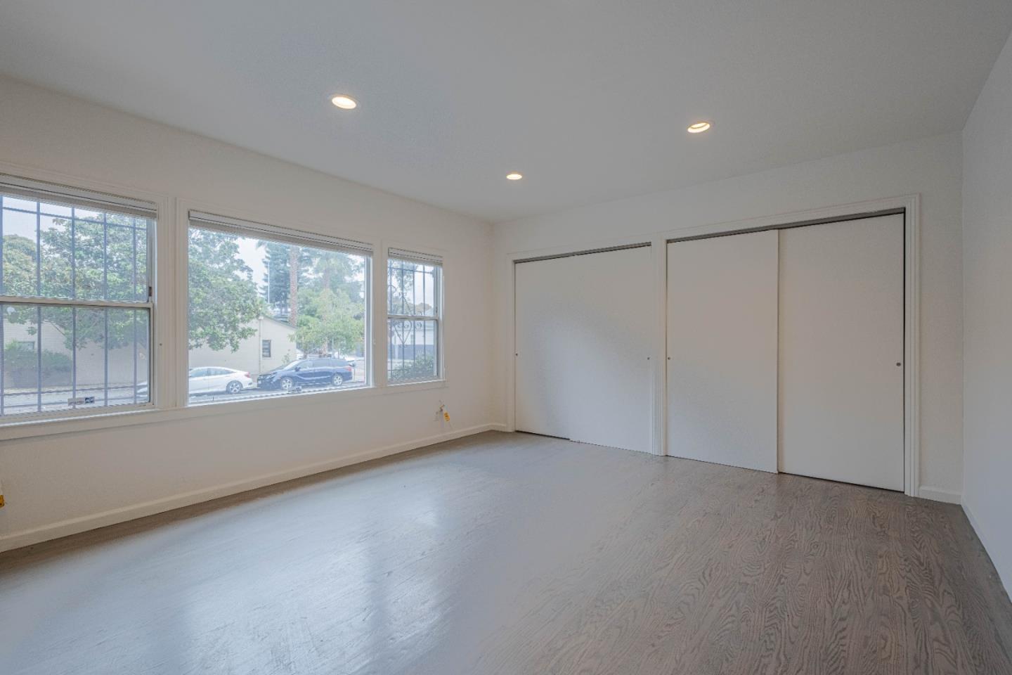 Detail Gallery Image 13 of 25 For 4211 Martin Luther King Jr Way, Oakland,  CA 94609 - 2 Beds | 1 Baths