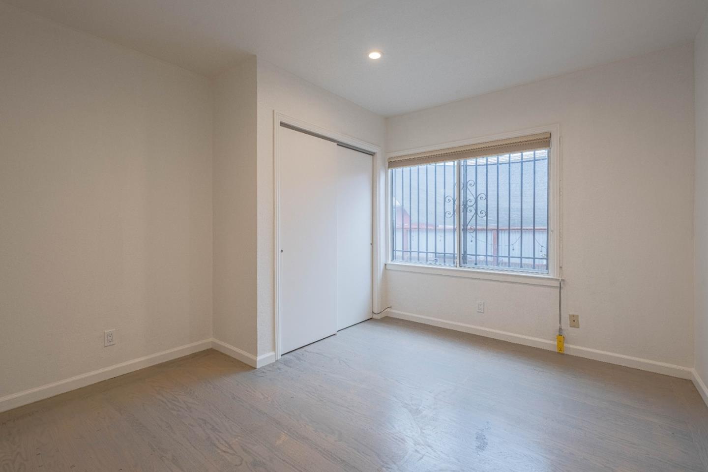 Detail Gallery Image 14 of 25 For 4211 Martin Luther King Jr Way, Oakland,  CA 94609 - 2 Beds | 1 Baths