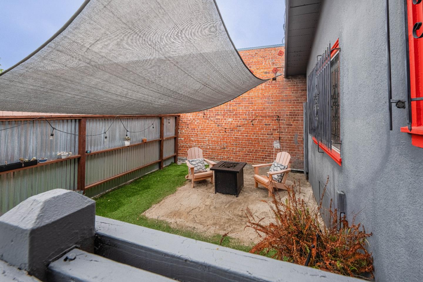 Detail Gallery Image 19 of 25 For 4211 Martin Luther King Jr Way, Oakland,  CA 94609 - 2 Beds | 1 Baths