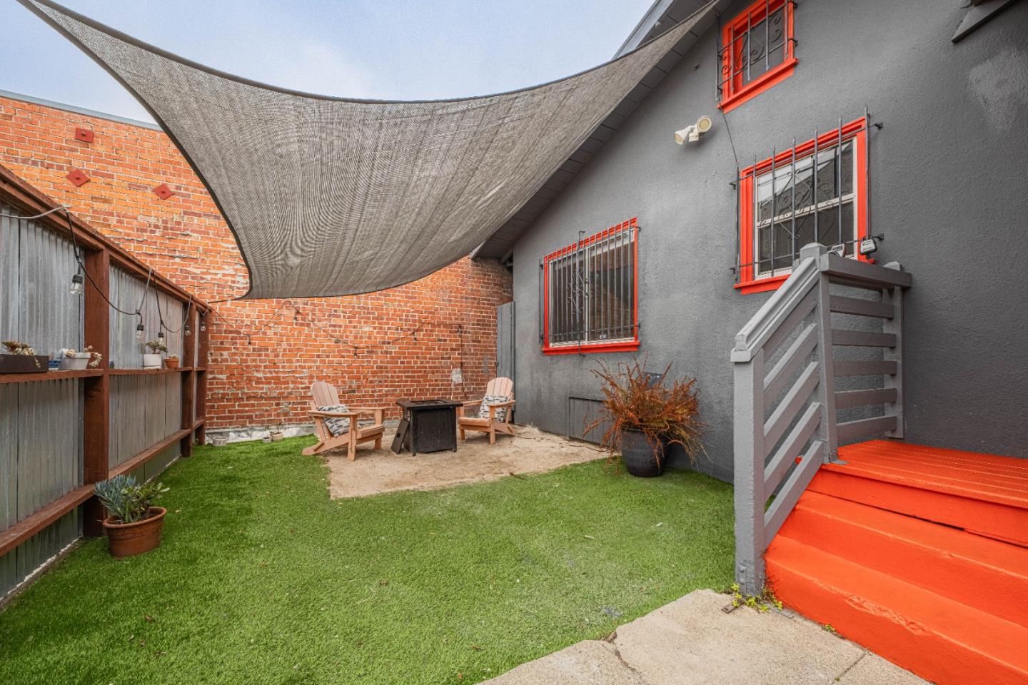 Detail Gallery Image 20 of 25 For 4211 Martin Luther King Jr Way, Oakland,  CA 94609 - 2 Beds | 1 Baths