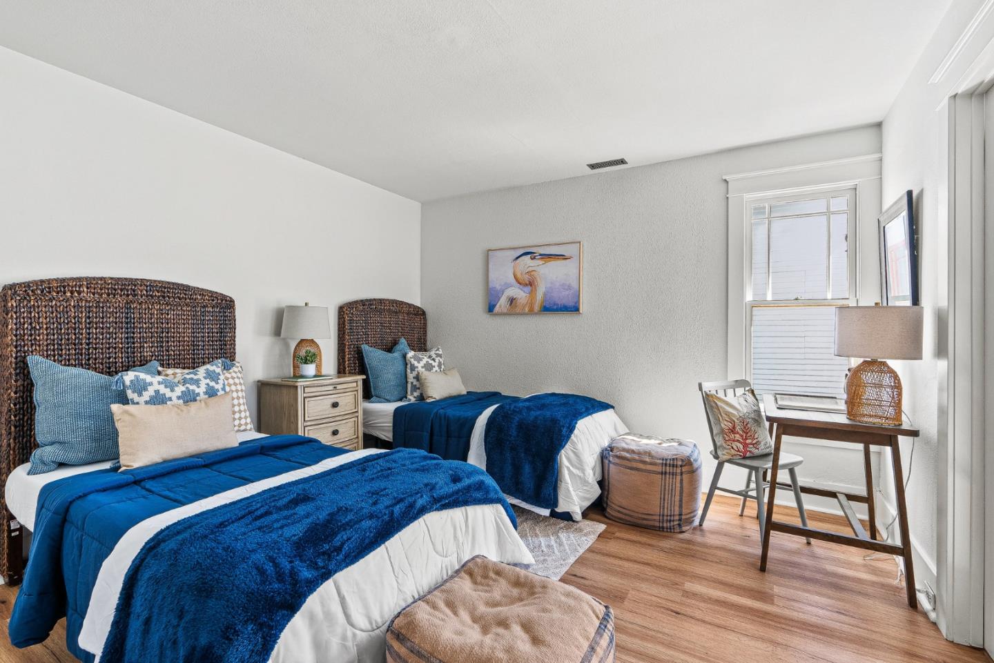 Detail Gallery Image 15 of 31 For 791 Spruce Ave, Pacific Grove,  CA 93950 - 4 Beds | 2 Baths