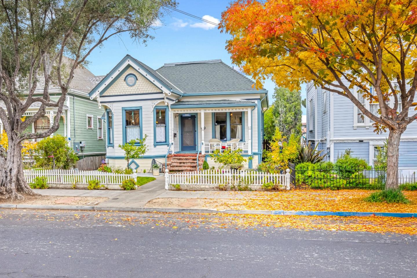 Front Image Thumbnail for ML82022157