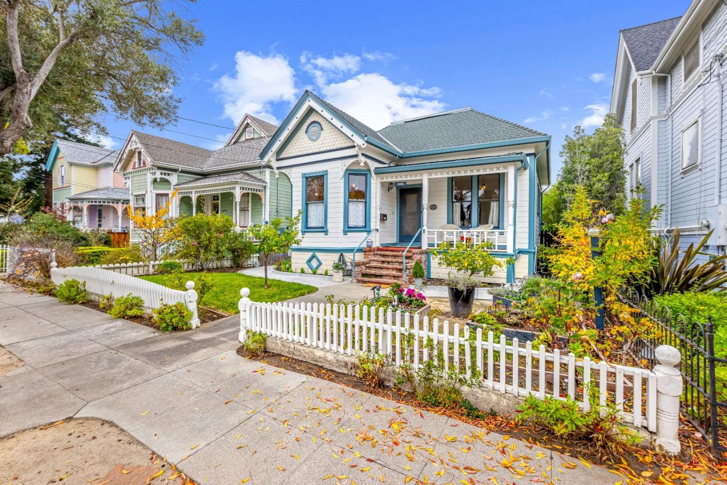 Detail Gallery Image 2 of 29 For 1065 Harrison St, Santa Clara,  CA 95050 - 2 Beds | 1/1 Baths