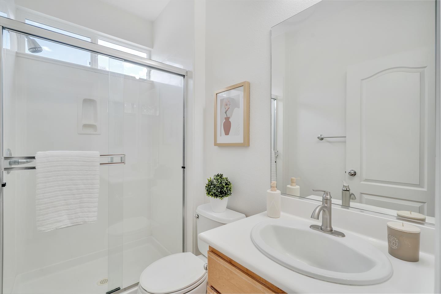 Detail Gallery Image 14 of 39 For 1070 Bramblewood Ln, San Jose,  CA 95131 - 5 Beds | 4 Baths