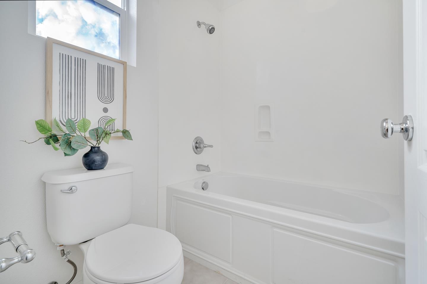 Detail Gallery Image 28 of 39 For 1070 Bramblewood Ln, San Jose,  CA 95131 - 5 Beds | 4 Baths