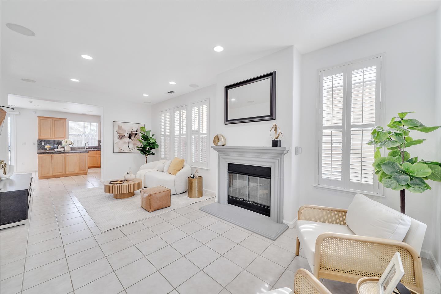 Detail Gallery Image 7 of 39 For 1070 Bramblewood Ln, San Jose,  CA 95131 - 5 Beds | 4 Baths