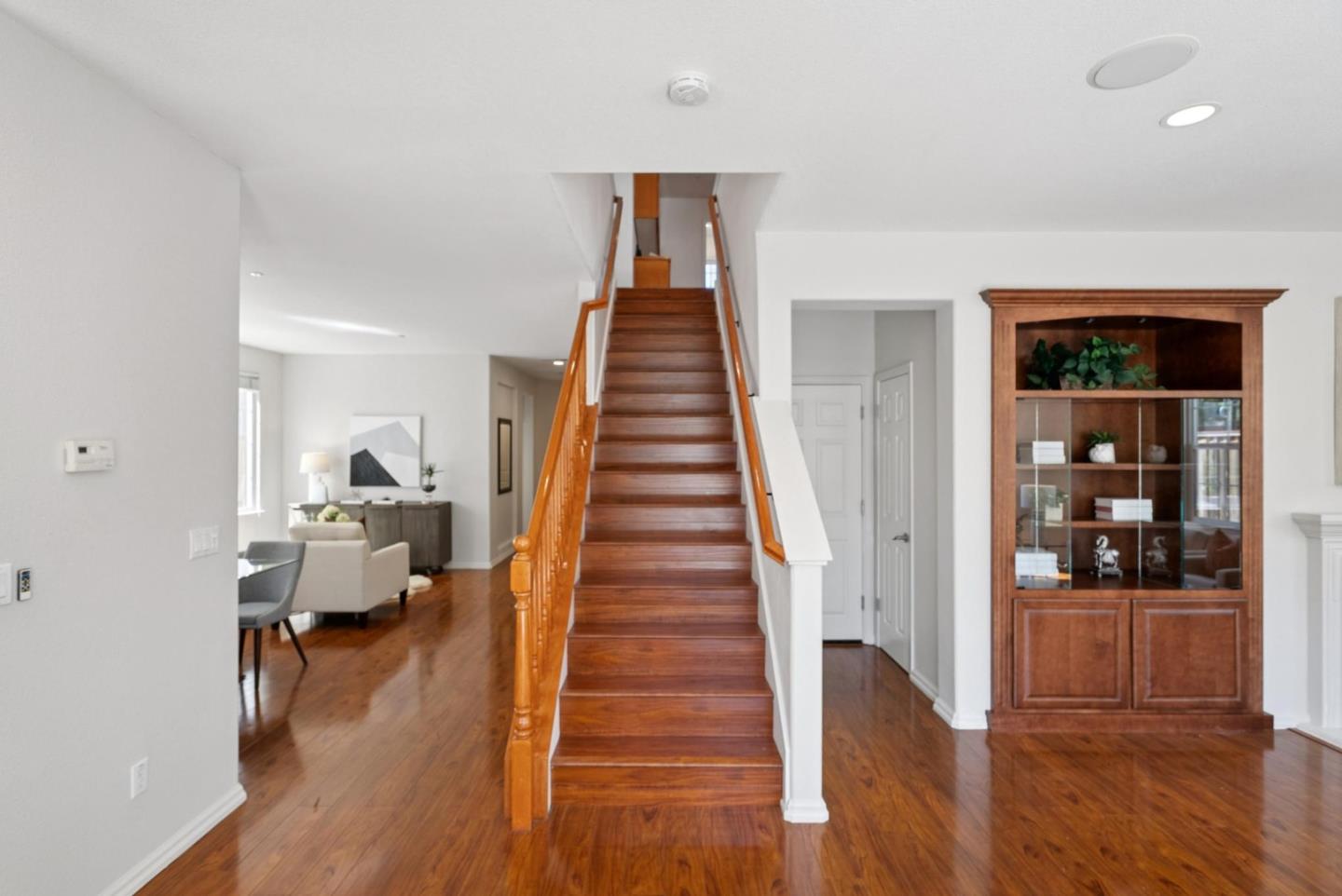 Detail Gallery Image 17 of 54 For 126 Bellflower Ln, Union City,  CA 94587 - 5 Beds | 3 Baths