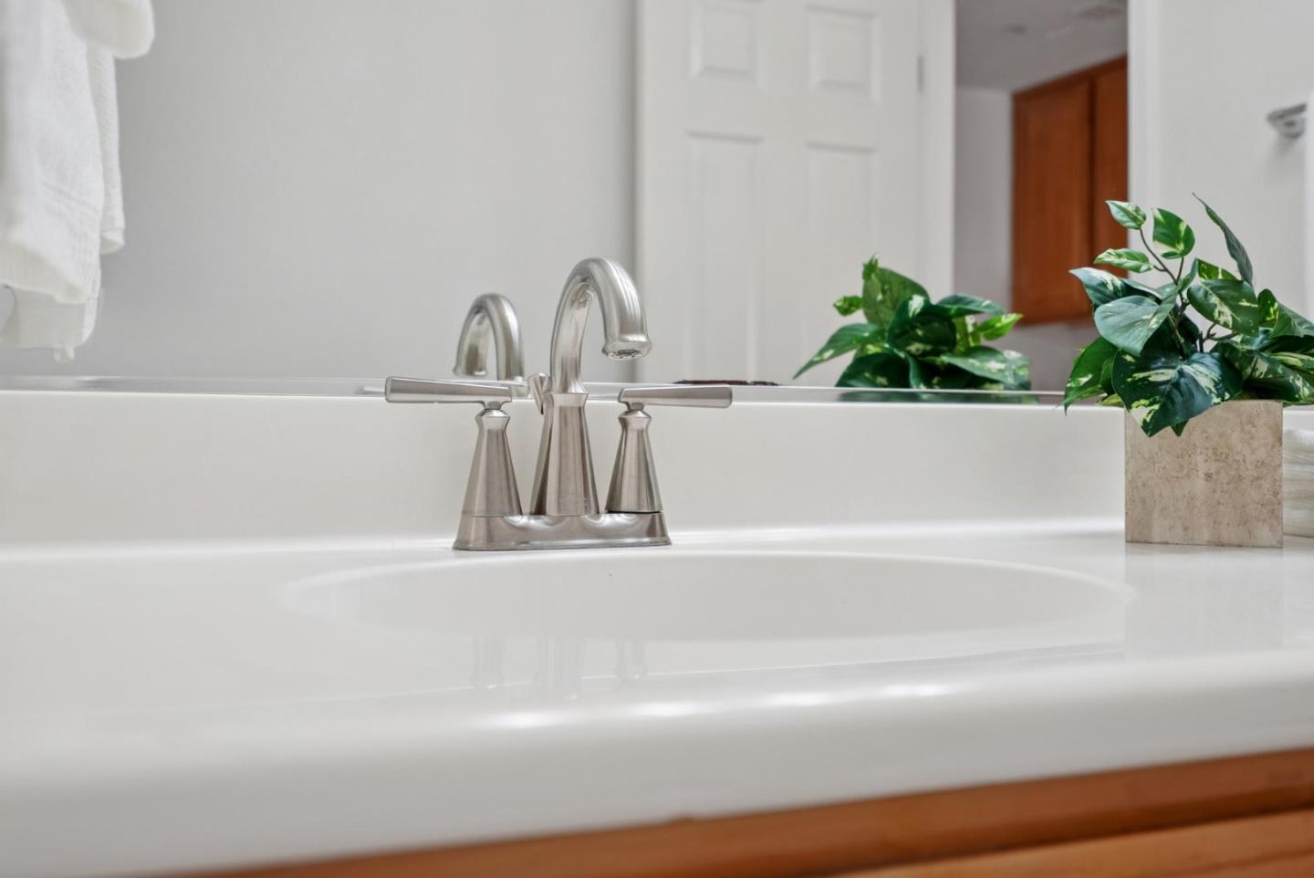 Detail Gallery Image 33 of 54 For 126 Bellflower Ln, Union City,  CA 94587 - 5 Beds | 3 Baths