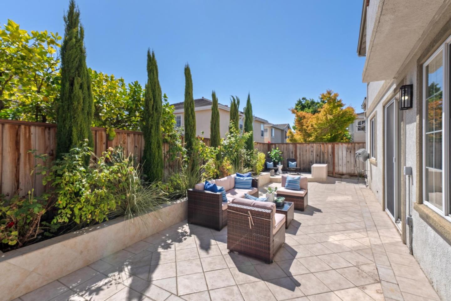 Detail Gallery Image 48 of 54 For 126 Bellflower Ln, Union City,  CA 94587 - 5 Beds | 3 Baths