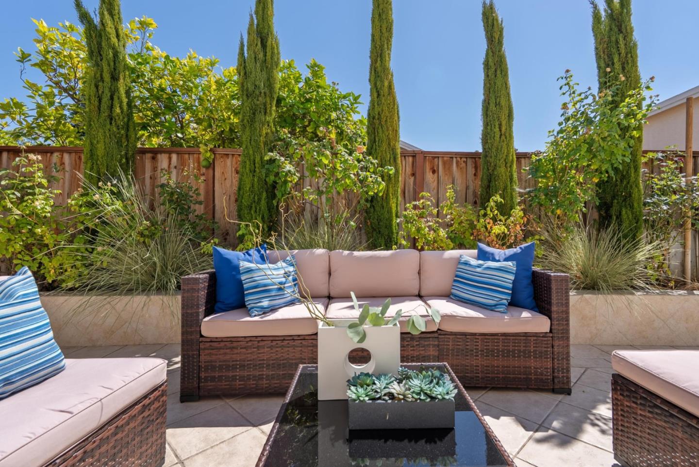 Detail Gallery Image 49 of 54 For 126 Bellflower Ln, Union City,  CA 94587 - 5 Beds | 3 Baths