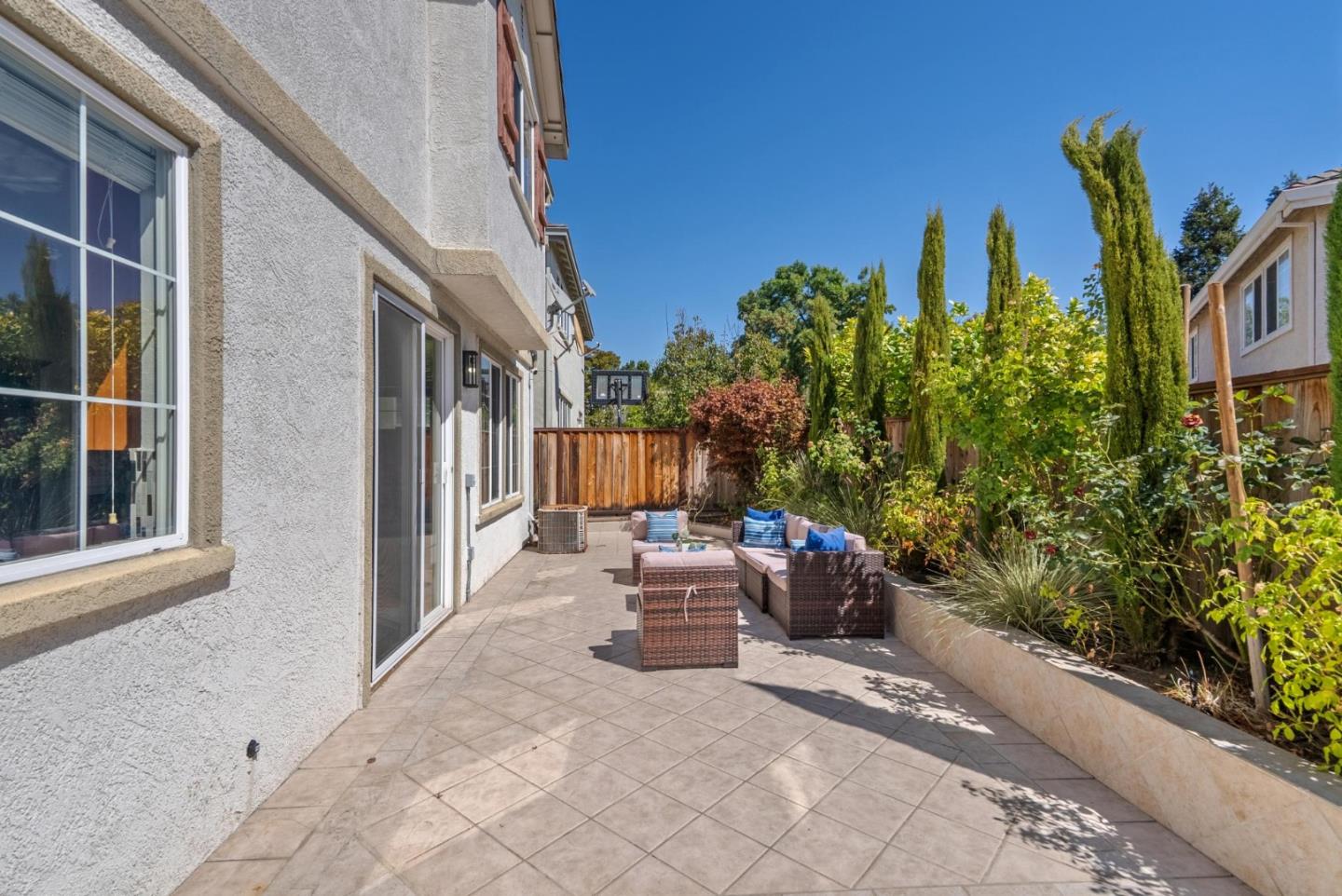 Detail Gallery Image 52 of 54 For 126 Bellflower Ln, Union City,  CA 94587 - 5 Beds | 3 Baths