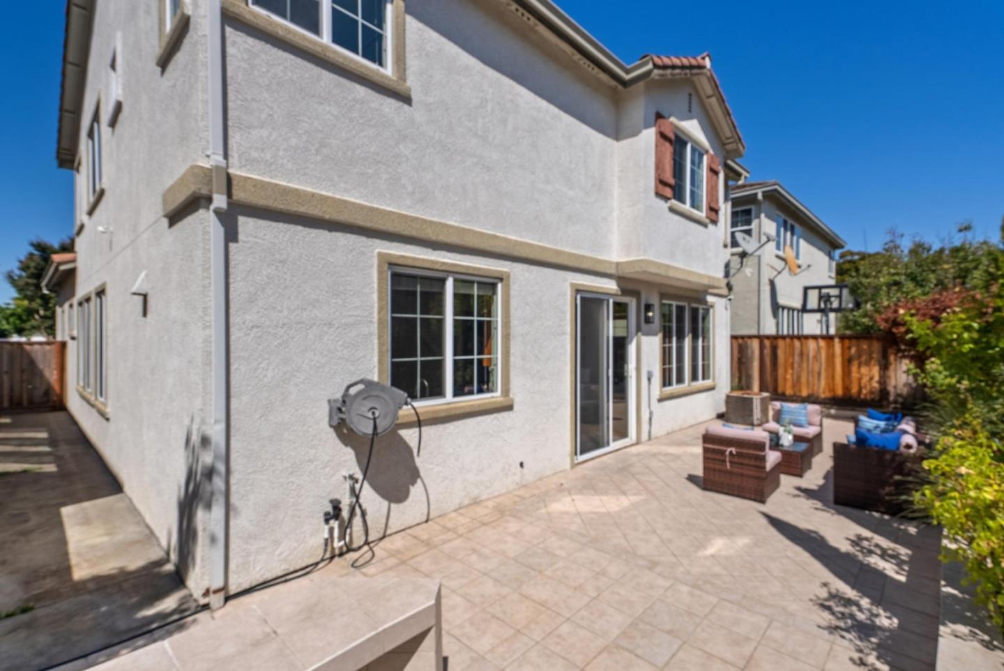 Detail Gallery Image 53 of 54 For 126 Bellflower Ln, Union City,  CA 94587 - 5 Beds | 3 Baths