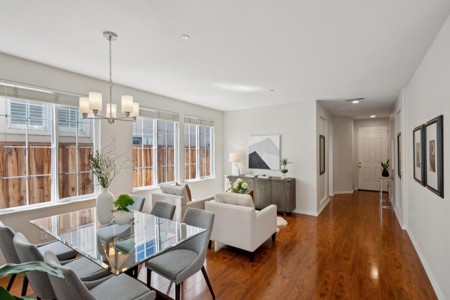 Detail Gallery Image 9 of 54 For 126 Bellflower Ln, Union City,  CA 94587 - 5 Beds | 3 Baths