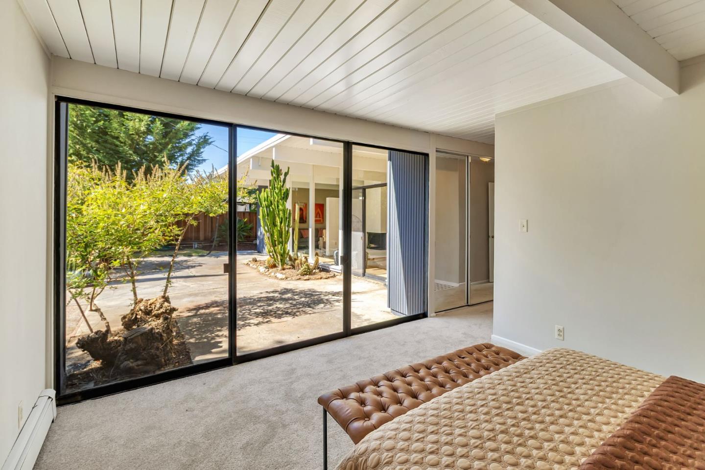 Detail Gallery Image 23 of 36 For 418 Ferne Ave, Palo Alto,  CA 94306 - 4 Beds | 2 Baths