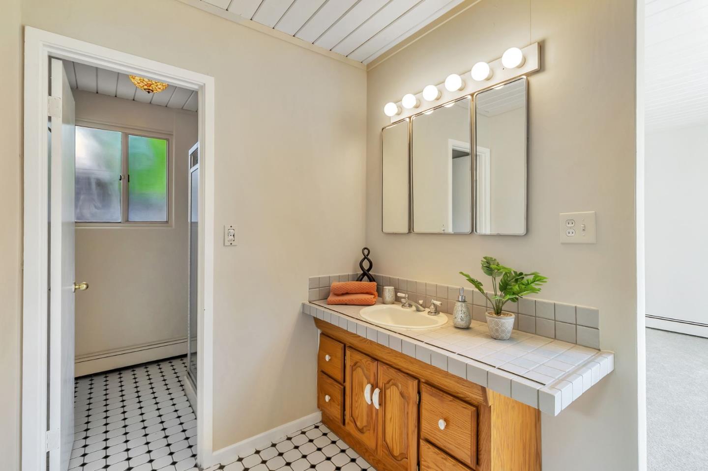 Detail Gallery Image 24 of 36 For 418 Ferne Ave, Palo Alto,  CA 94306 - 4 Beds | 2 Baths