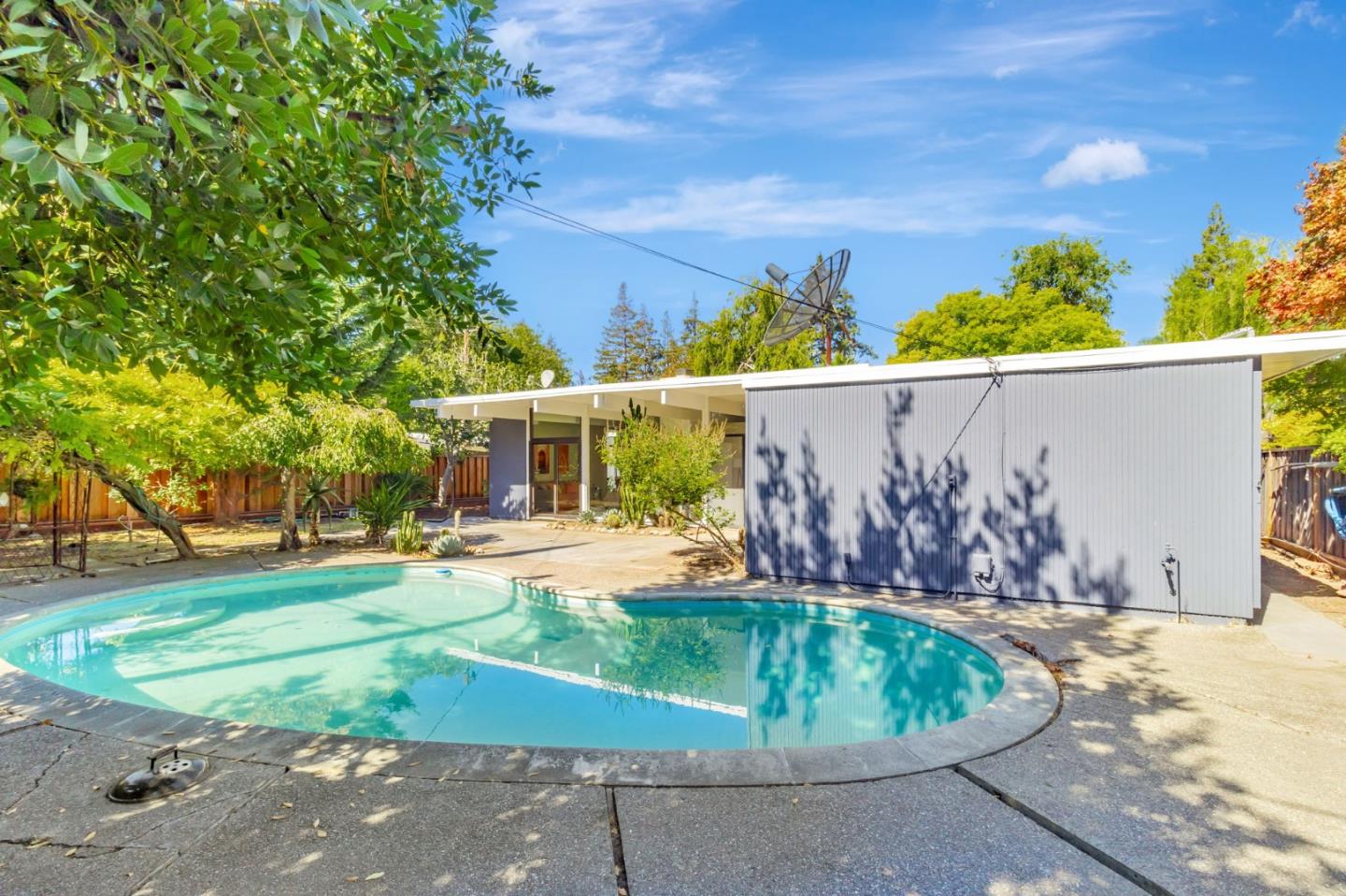 Detail Gallery Image 28 of 36 For 418 Ferne Ave, Palo Alto,  CA 94306 - 4 Beds | 2 Baths