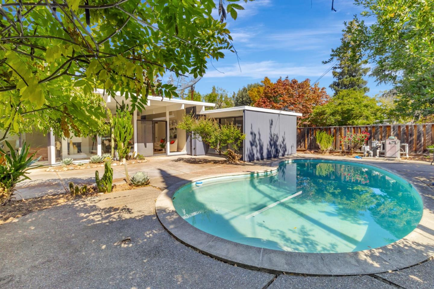 Detail Gallery Image 35 of 36 For 418 Ferne Ave, Palo Alto,  CA 94306 - 4 Beds | 2 Baths