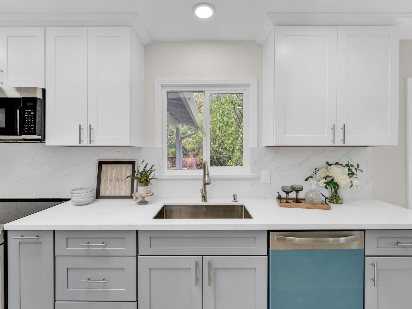 Detail Gallery Image 6 of 30 For 15040 Penitencia Creek Rd, San Jose,  CA 95132 - 3 Beds | 2 Baths