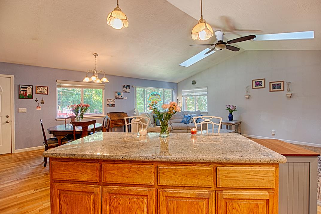 Detail Gallery Image 14 of 33 For 1151 Lakeside Dr, Felton,  CA 95018 - 2 Beds | 2 Baths