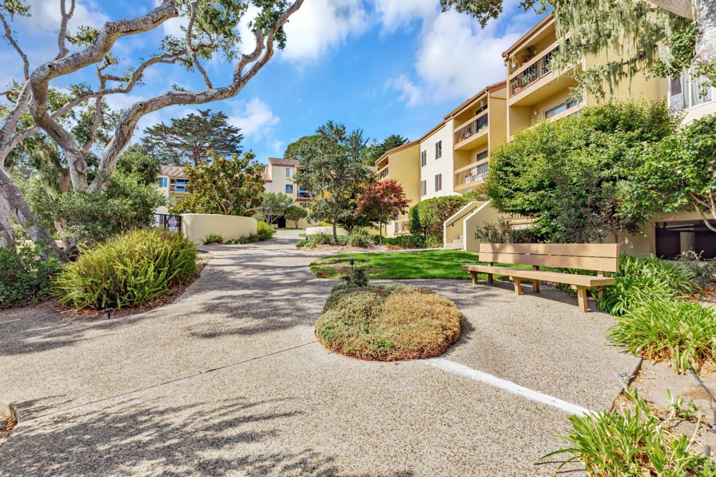 Detail Gallery Image 1 of 35 For 1210 Golden Oaks Ln, Monterey,  CA 93940 - 2 Beds | 2 Baths
