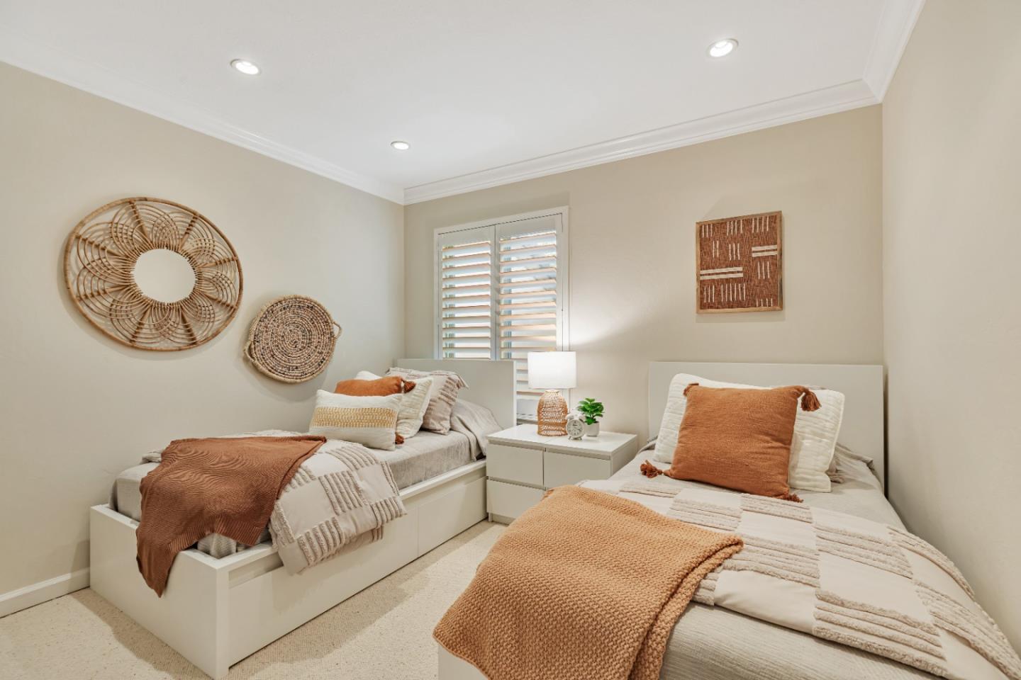 Detail Gallery Image 17 of 35 For 1210 Golden Oaks Ln, Monterey,  CA 93940 - 2 Beds | 2 Baths