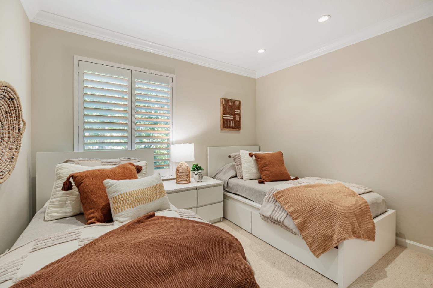 Detail Gallery Image 18 of 35 For 1210 Golden Oaks Ln, Monterey,  CA 93940 - 2 Beds | 2 Baths