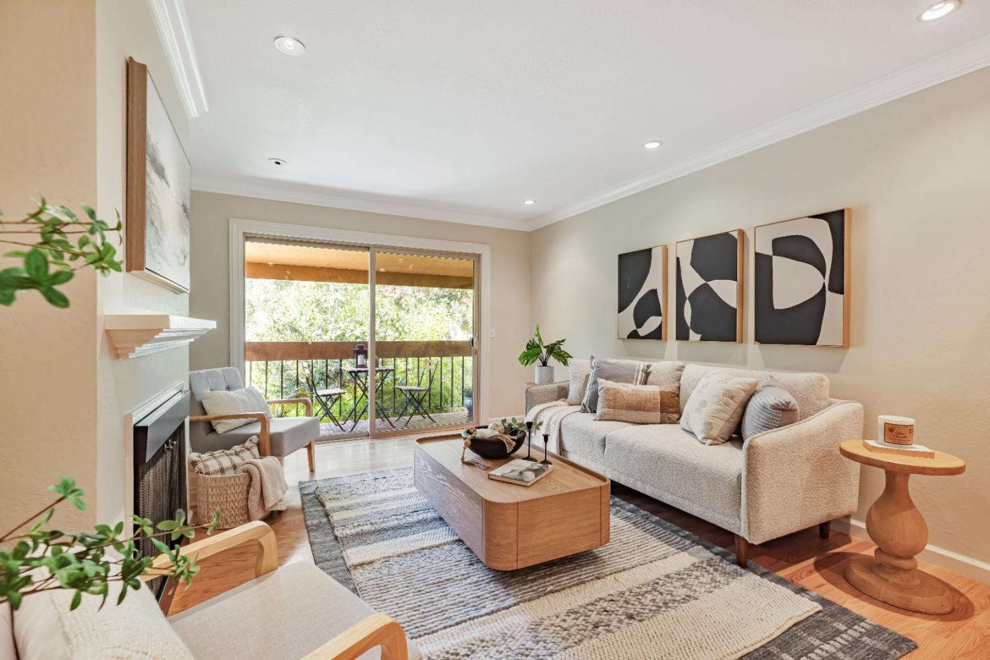 Detail Gallery Image 3 of 35 For 1210 Golden Oaks Ln, Monterey,  CA 93940 - 2 Beds | 2 Baths