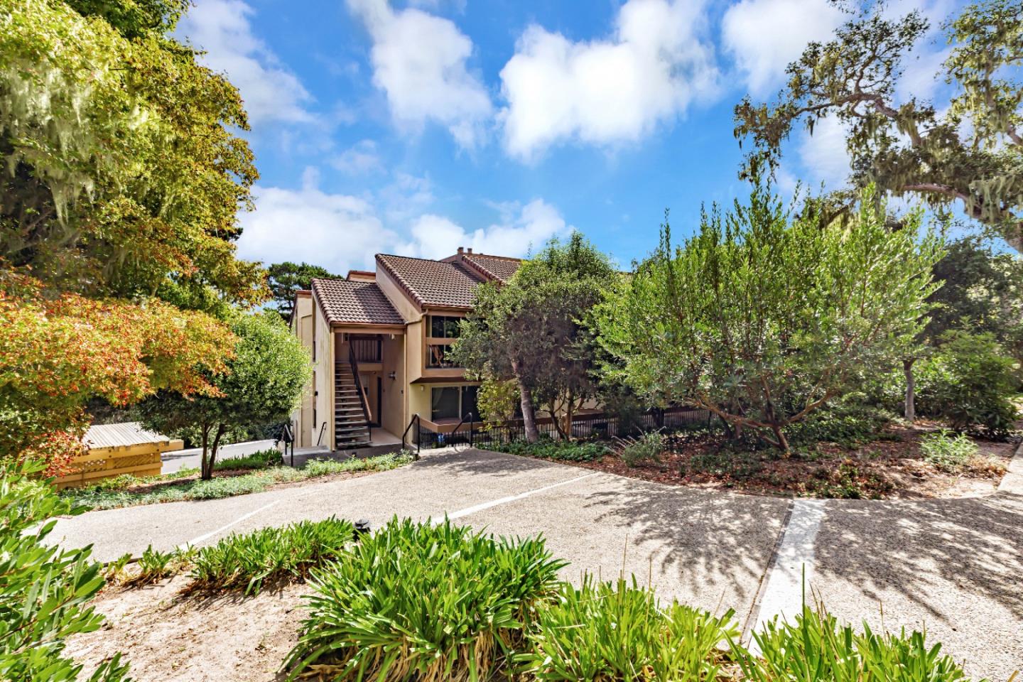 Detail Gallery Image 30 of 35 For 1210 Golden Oaks Ln, Monterey,  CA 93940 - 2 Beds | 2 Baths